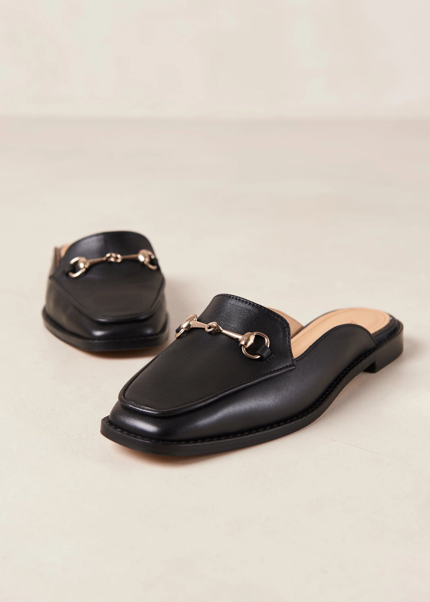 ALOHAS I Kais Black Leather Mules