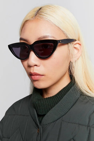 Karen Walker I Lash Splash